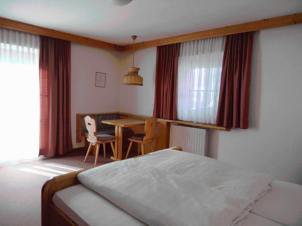 Landgasthof Dorferwirt Oberau Bilik gambar